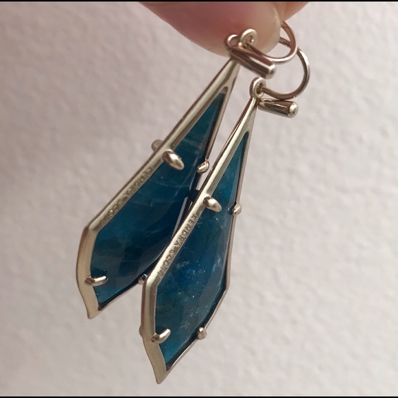 Kendra Scott Olivia drop earrings - Picture 8 of 8